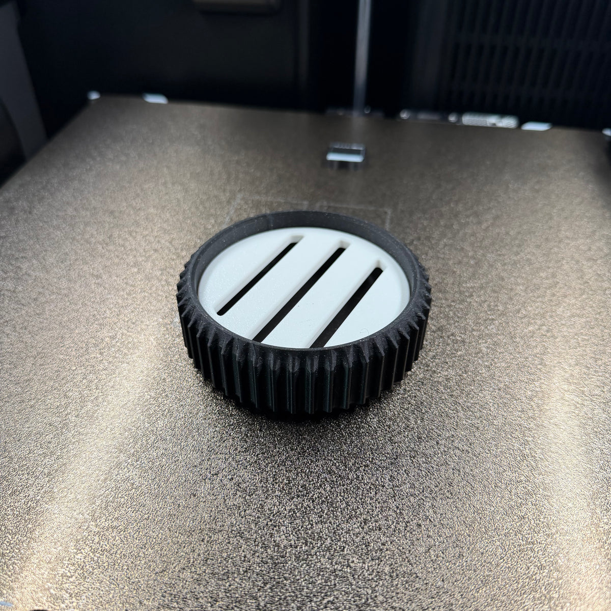 RIDGE ROUND | DRAINING SOAP DISH