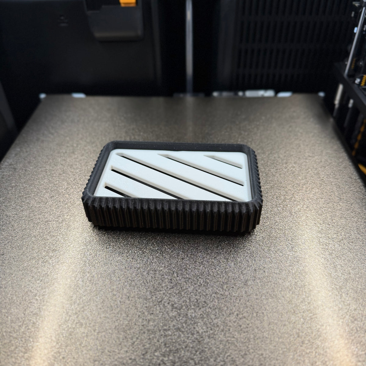 RIDGE BLOCK | DRAINING SOAP DISH