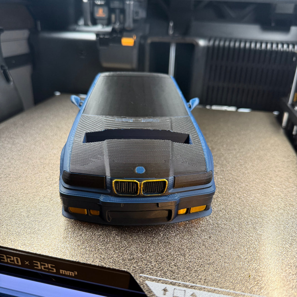 CHASIS | AUTOMOTIVE PHONE STAND
