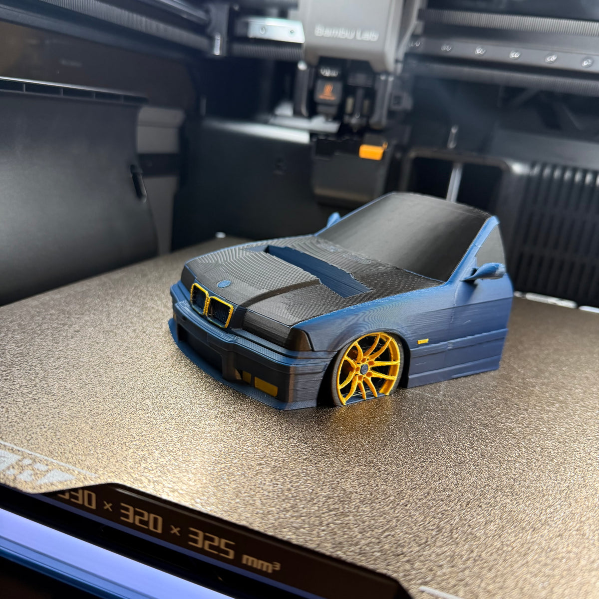CHASIS | AUTOMOTIVE PHONE STAND