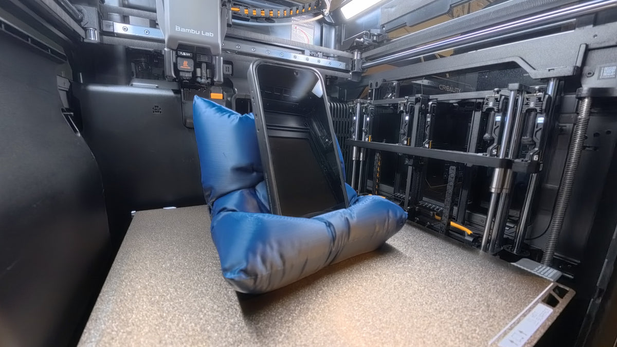 LOUNGE | Tablet/ Phone Holder